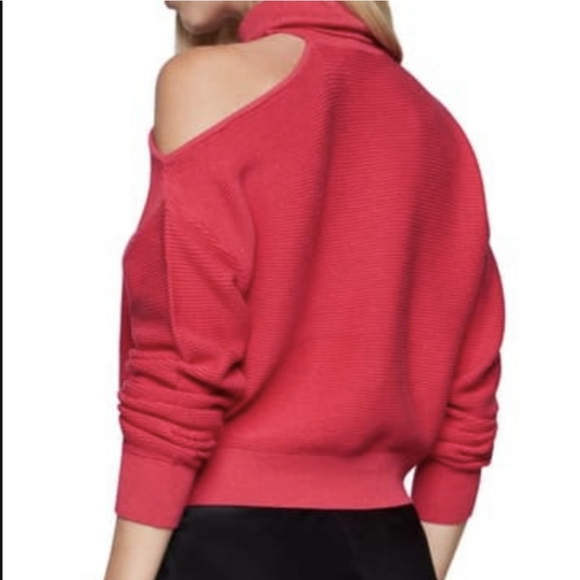 NWT BCBGeneration Contrast Cutout Turtleneck Crimson, size Large, retail $88 - Picture 4 of 8